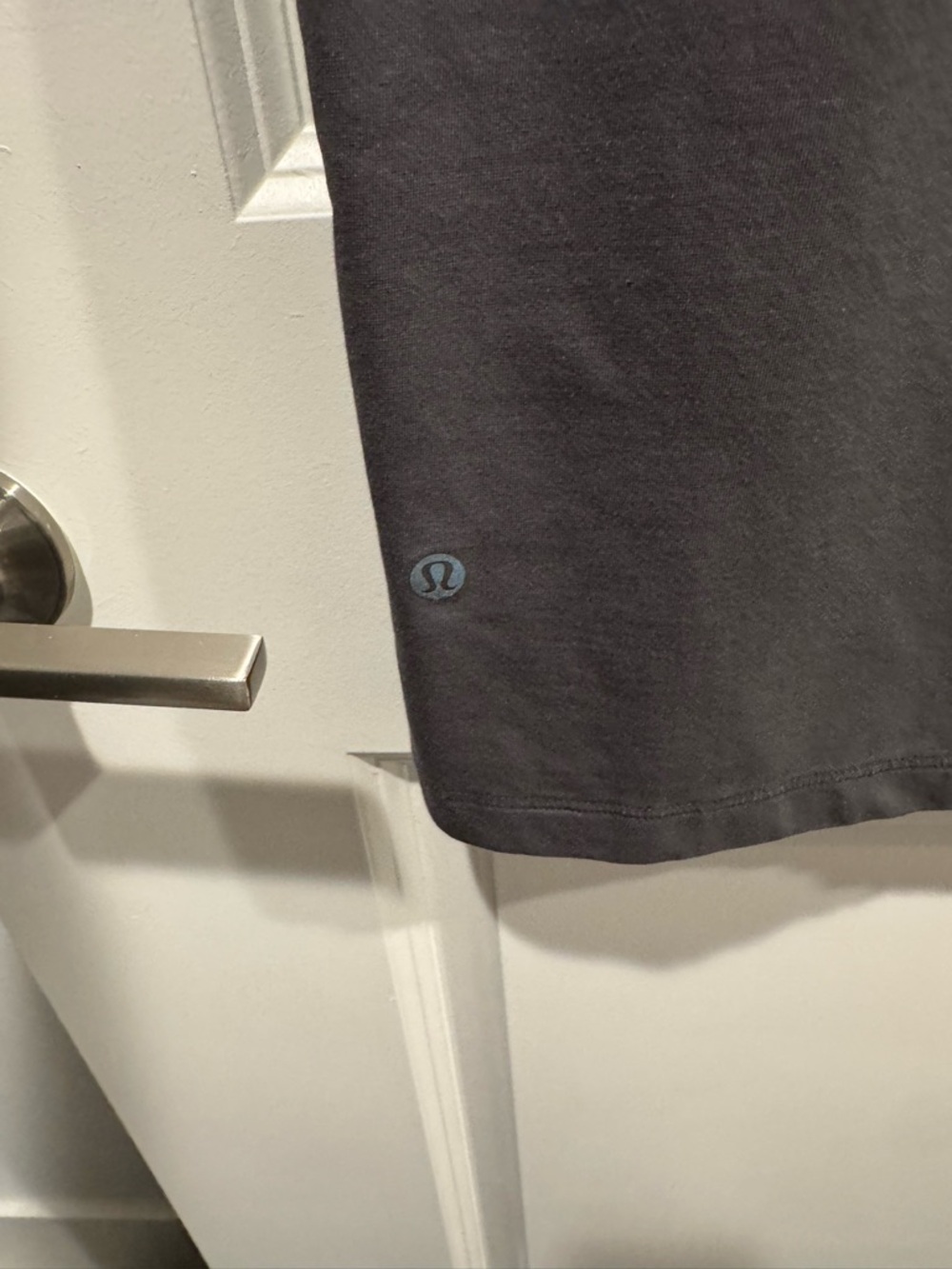 lululemon athletica Men’s Tank Top — Charcoal Gray - Picture 2 of 2